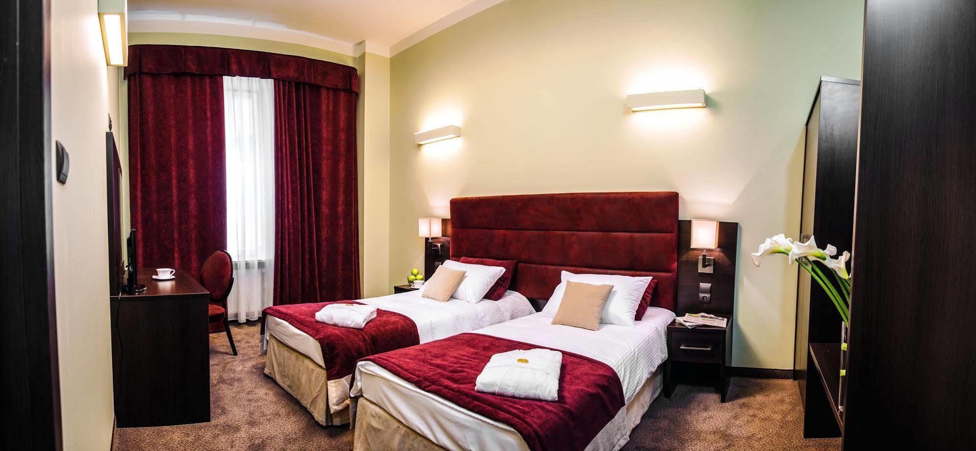 Ilan Hotel 4*